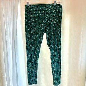 *Free* Lularoe leggings Tall & Curvy *Free in a bundle from my closet*